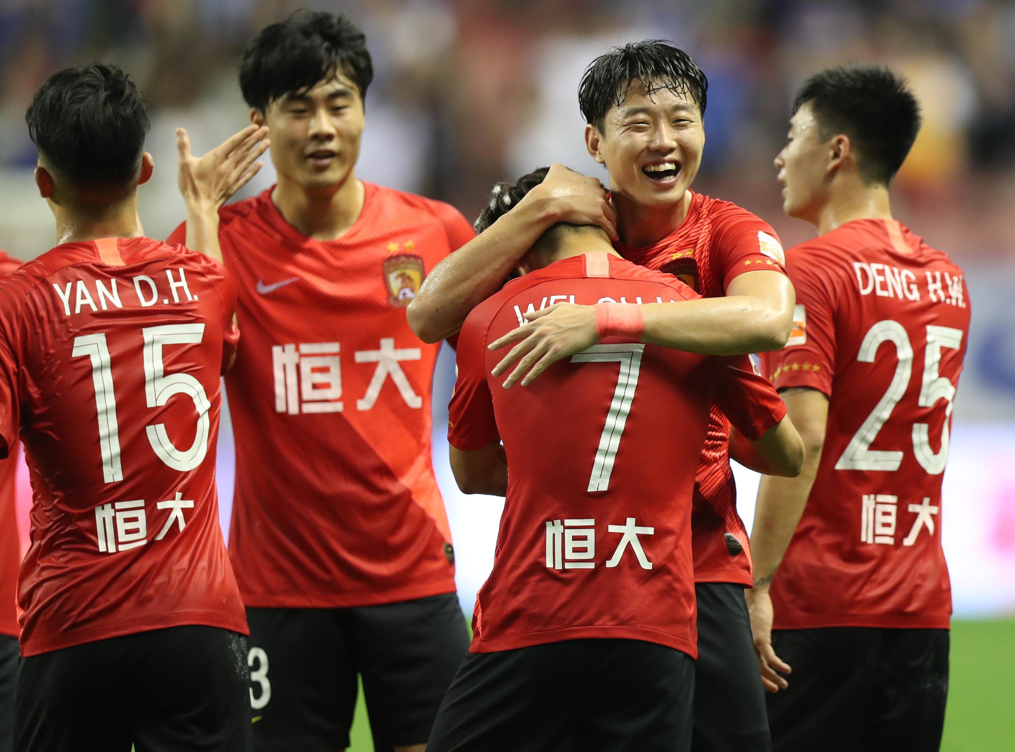 [中超]于汉超救主陈晋一绝杀 申花3-2浙江不败领跑