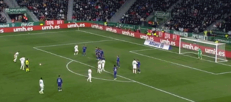 半场战报：塞尔塔1-0博洛尼亚，萨拉戈萨破门（半场速递：塞尔塔暂1比0领先博洛尼亚，萨拉戈萨建功）