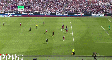 齐沃：我们不会怀疑劳塔罗的重要性，我和他每天都拥抱（齐沃：劳塔罗的重要性不容置疑，我与他每日相拥）