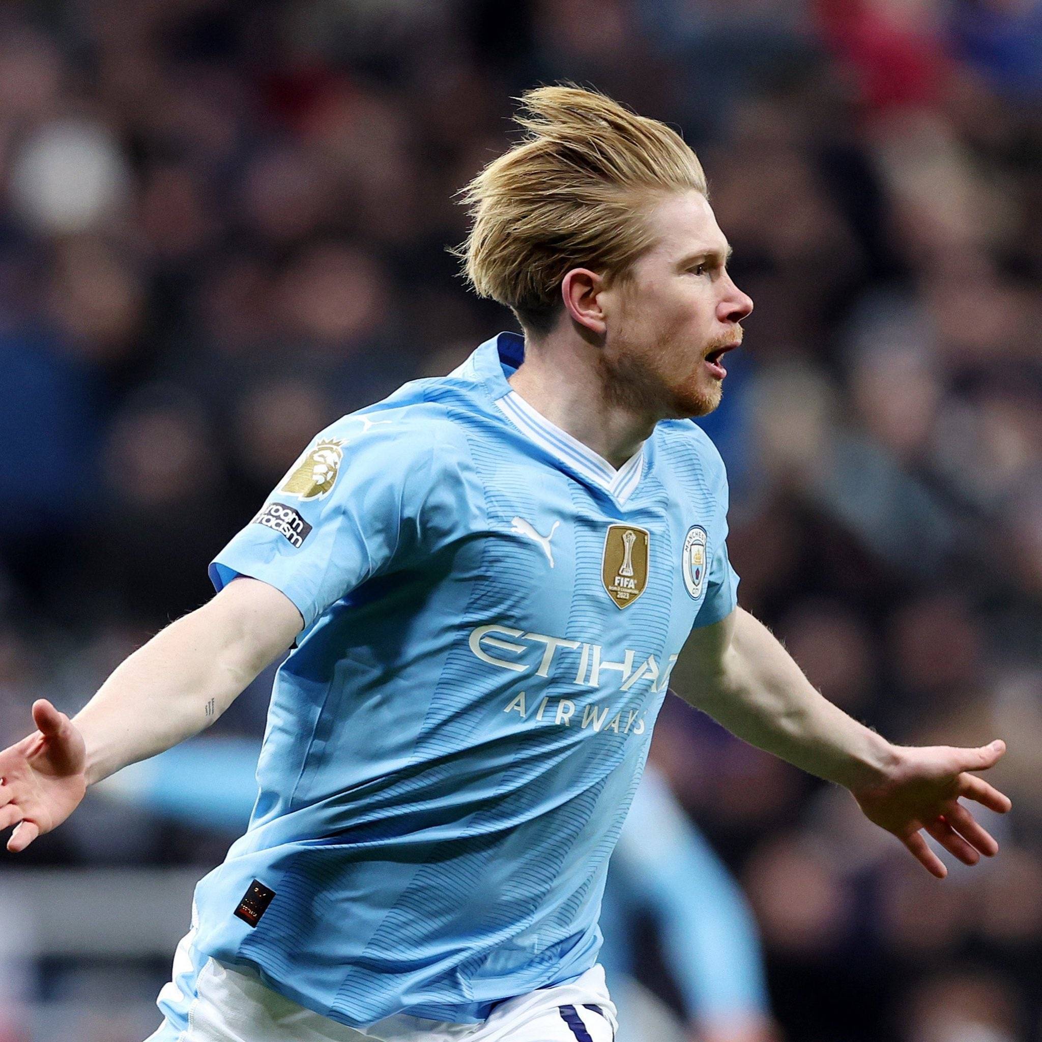 雷霆狂胜独行侠豪取14连胜！SGA三节打卡33分，浓眉9中1仅得2分（雷霆大胜独行侠豪取14连胜：SGA三节轰33分，浓眉9投1中仅2分）